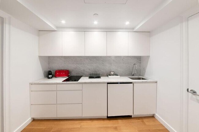 Building Photo - 1 bedroom in NEW YORK NY 10019