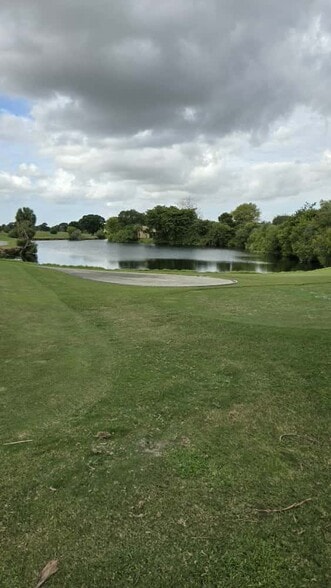 Building Photo - 13707 Kendale Lakes Cir