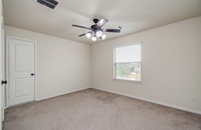 Building Photo - 2702 Fairfield Bend Pl