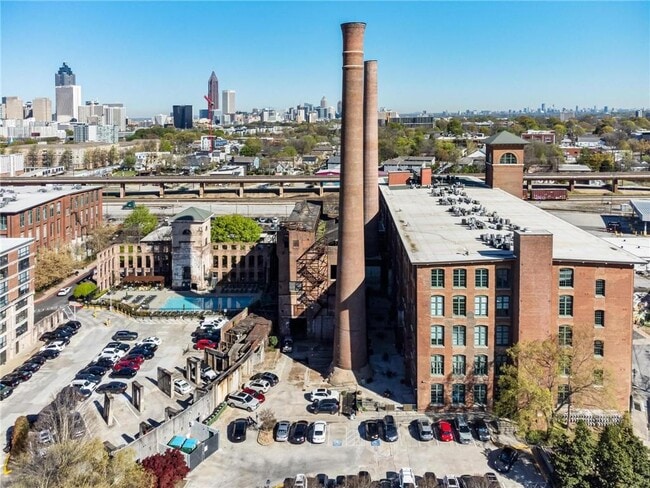 Building Photo - 170 Boulevard SE