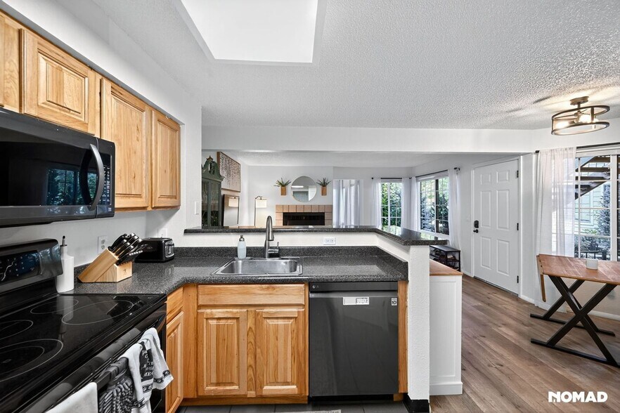 Building Photo - 4838 E Kentucky Ave