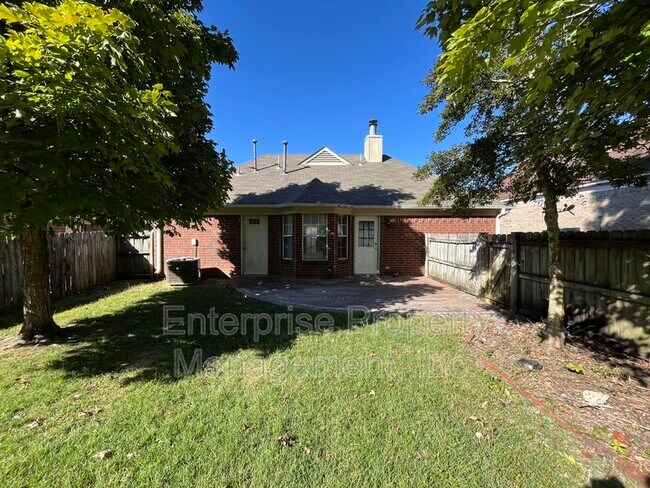 Building Photo - 5620 Dedo Cir