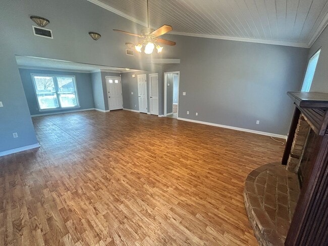 Building Photo - 2825 Briarcliff Rd