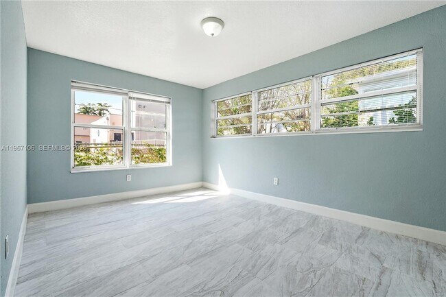 Building Photo - 7530 Dickens Ave