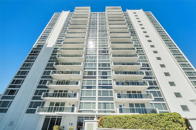 Building Photo - 2715 N Ocean Blvd