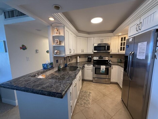 Building Photo - 440 Seaview Ct