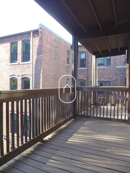 Building Photo - 164 Allston St