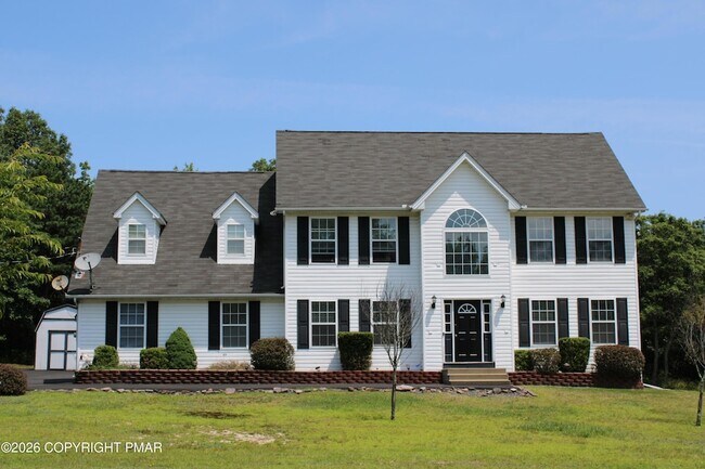 Building Photo - 2442 Tacoma Dr