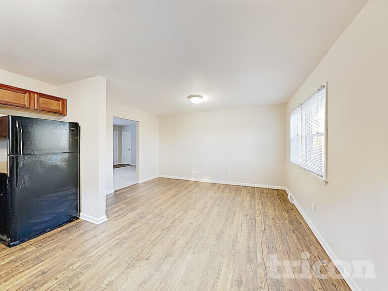 Building Photo - 9421 Spruce Pine Pl
