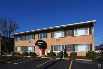 Building Photo - Mackenzie Place Apartments
