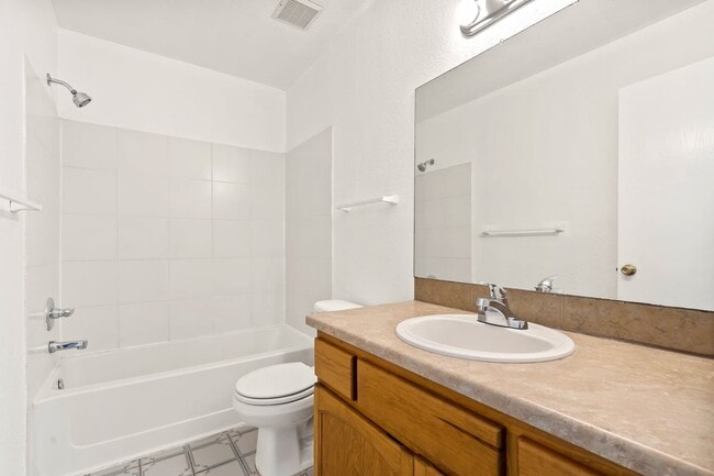 Building Photo - 6082 S Birchwood Dr