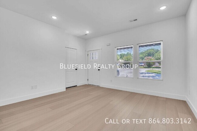 Building Photo - 72 Blackstock Rd