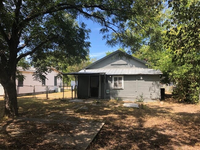 Building Photo - 6805 Porter St