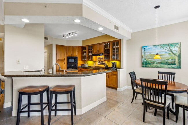 Building Photo - Fully Furnished 3/3 Ocean Grande Condo