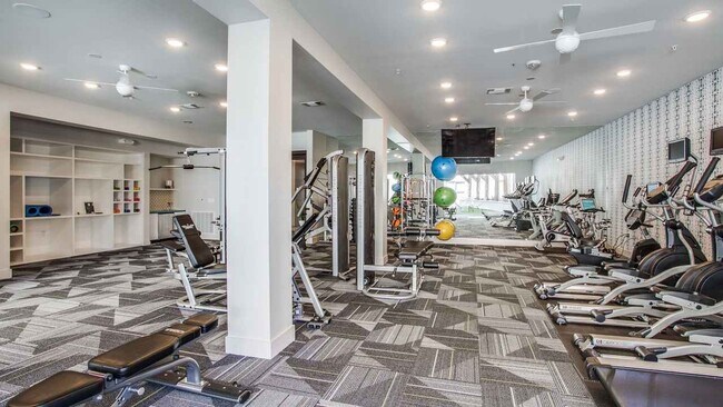 Building Photo - Over the top 1BR