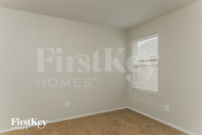 Building Photo - 5639 Jasmine Spur