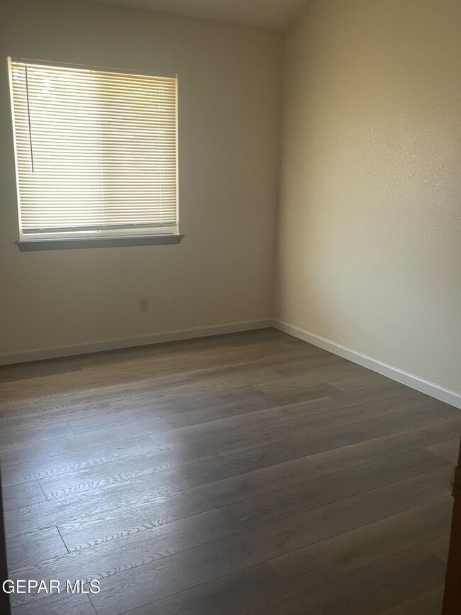 Building Photo - 761 Dorsey Dr