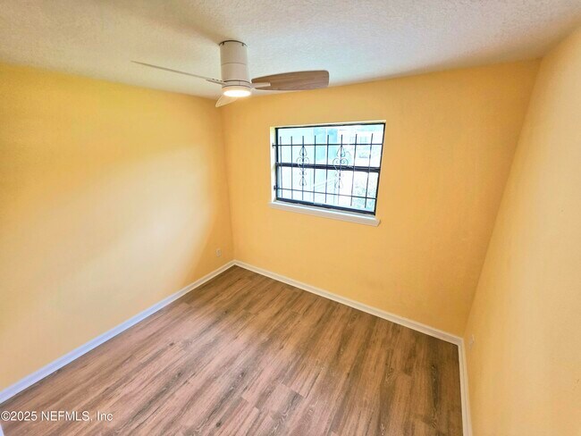 Building Photo - 4951 Dallen Lea Dr