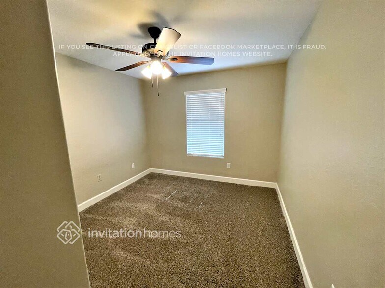 Building Photo - 1395 S Owl Dr