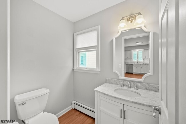 Building Photo - 40 N Middaugh St
