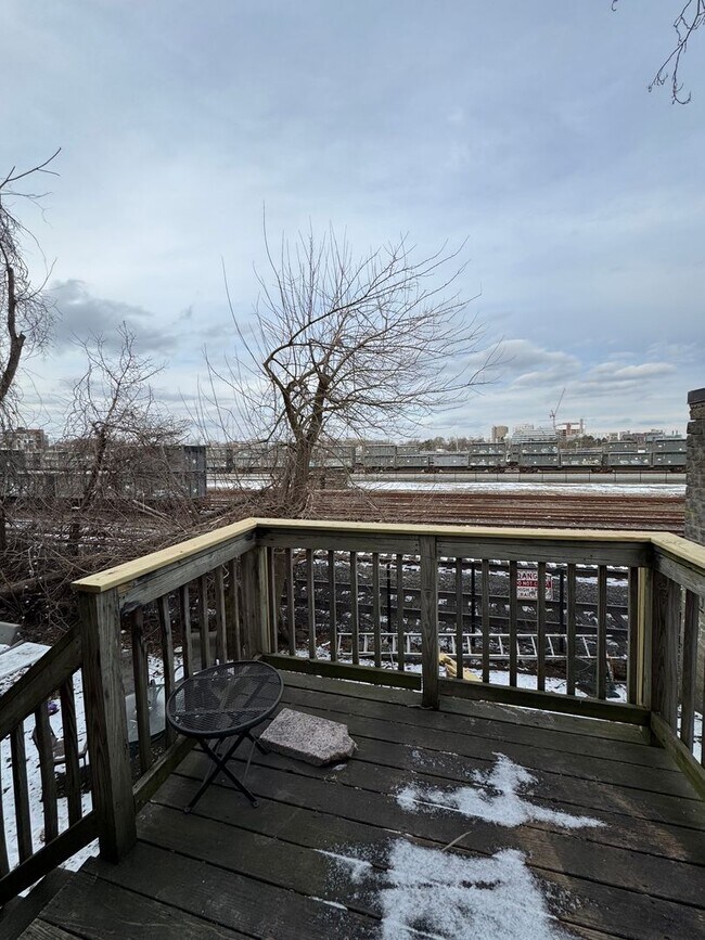 Building Photo - Single Family in Allston Near BU - Available 9/1/2026