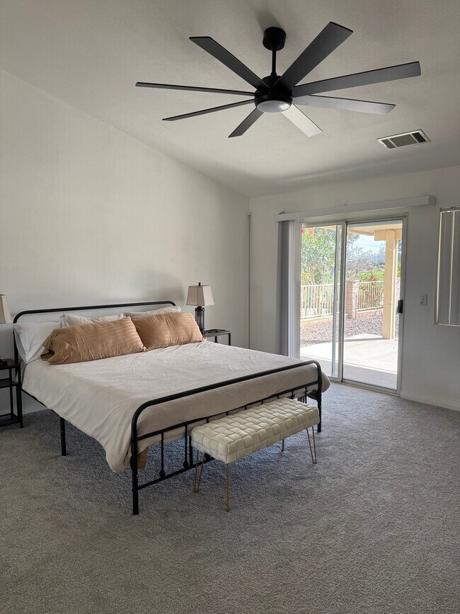 Building Photo - 73951 White Sands Dr