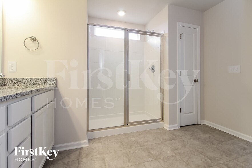 Building Photo - 702 Ridgemoor Trl
