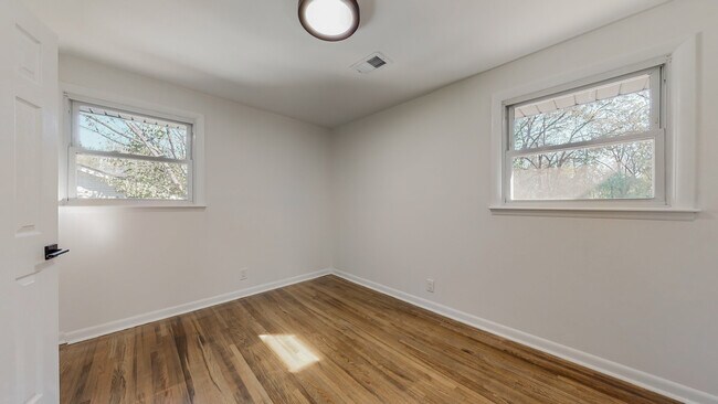 Building Photo - 4108 Edwards Ave