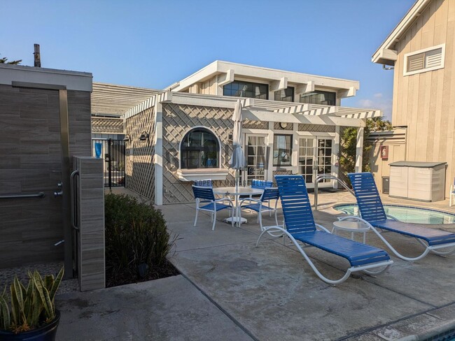 Building Photo - Furnished Seal Beach Condo Near Beach