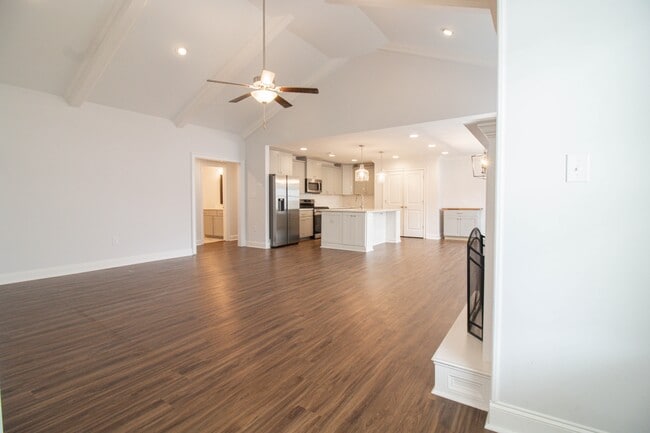 Building Photo - 133 Quail Run Ave