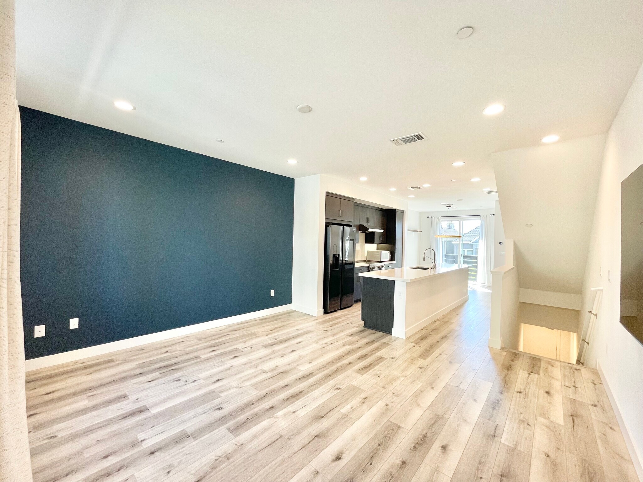 Building Photo - 2374 Filbert St