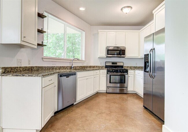 Building Photo - 3301 Thomas Kincheon St