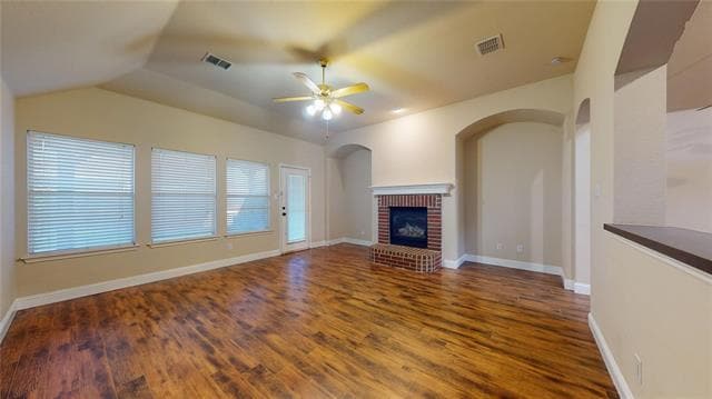 Building Photo - 7601 Maplewood Dr