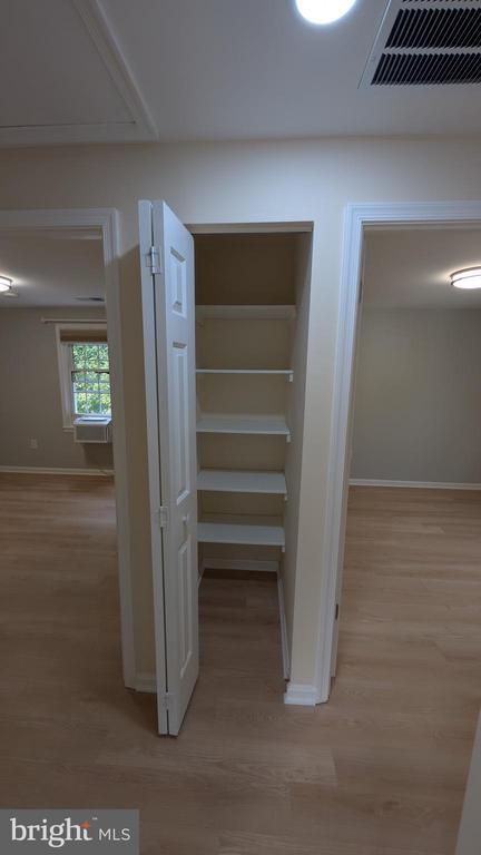 Building Photo - 5813 Shana Pl