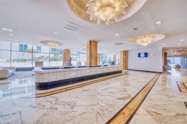 Building Photo - 2751 S Ocean Dr