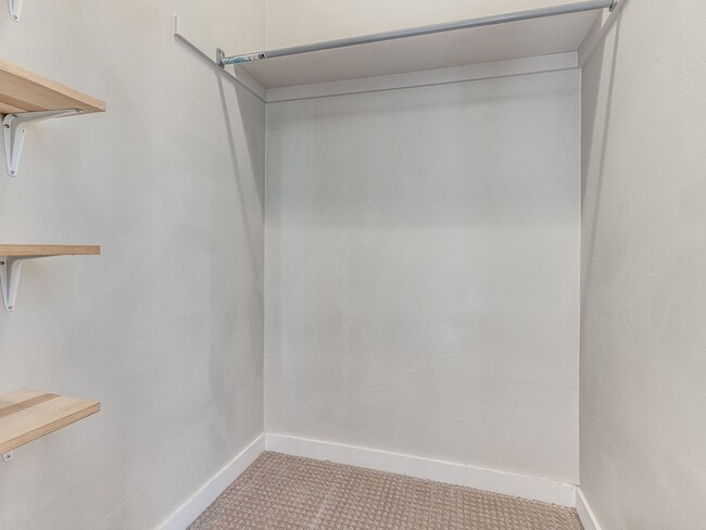 Building Photo - Military/First Responder Discount Available- 3 Bedroom/2 Bath  Downtown OKC Condo WITH 2 Covered ...