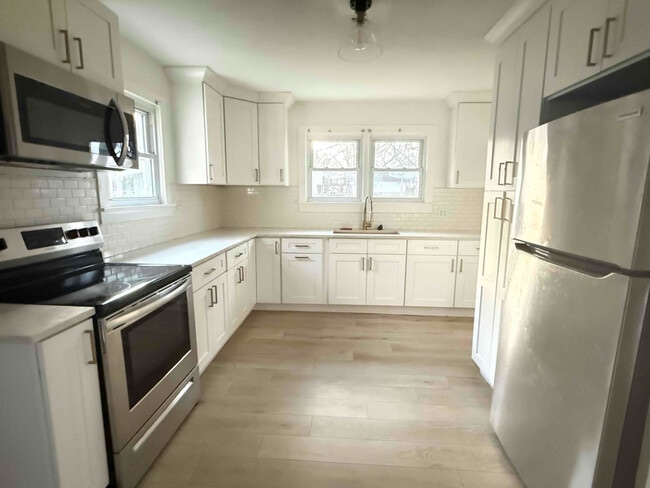 Building Photo - 25034 Kenneth Ave