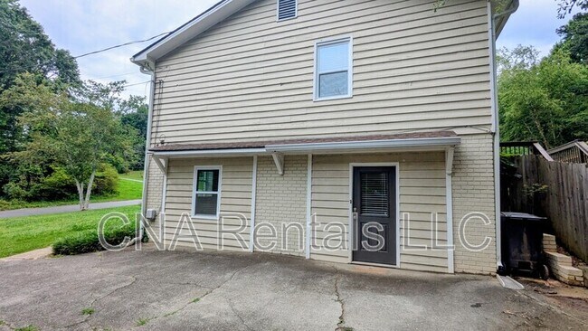 Building Photo - 3290 Forest Creek Dr SW