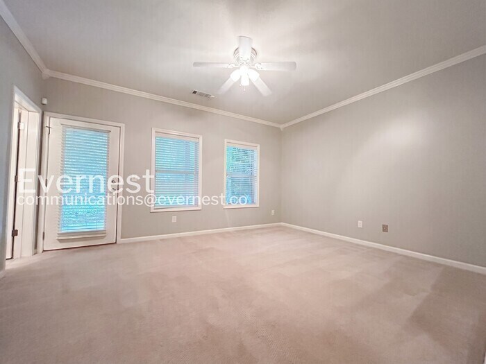 Building Photo - 2148 W Village Ln