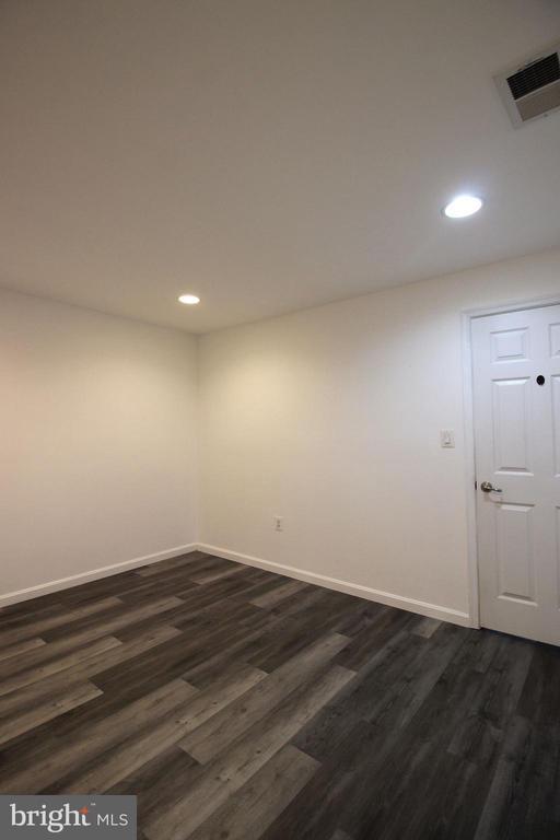 Building Photo - 9577 5th Pl