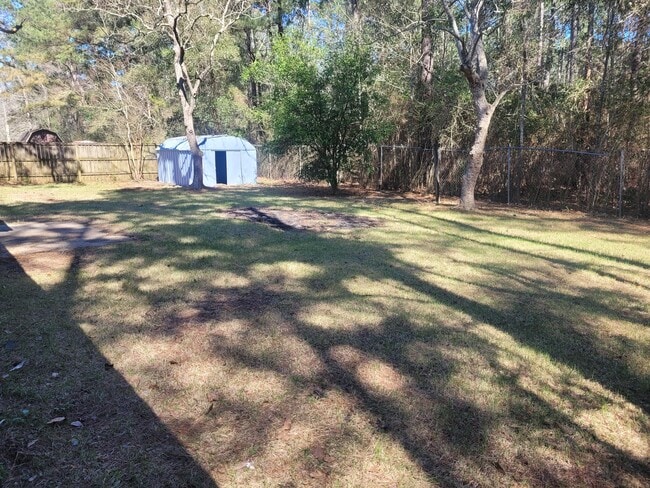 Building Photo - 4808 Fordham Dr