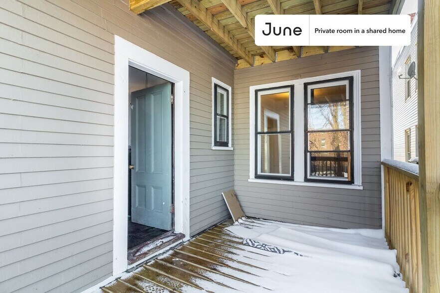 Building Photo - Room in Shared 4 bed/1 bath home in Roxbury