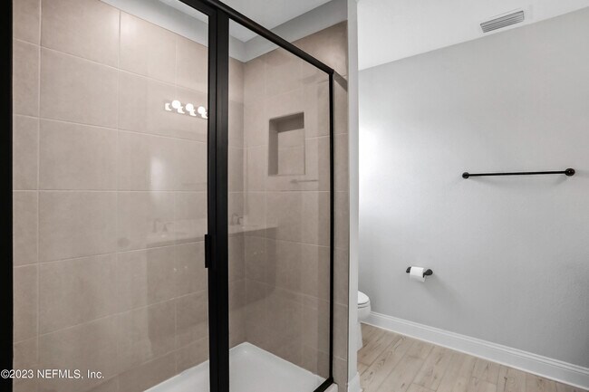 Building Photo - 212 Ruskin Dr