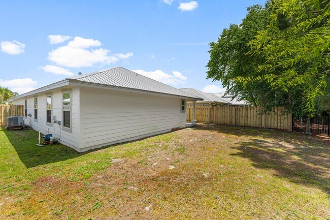 Building Photo - 4 Bald Eagle Dr