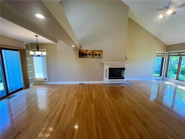 Building Photo - 35 Hayfield Way