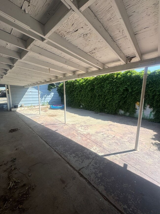 Building Photo - Non-Refundable & Security Deposit Total: $...