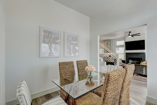 Building Photo - Stunning 4 Bedroom 3 Bath Home
