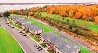 Building Photo - 218 Creekside Ln