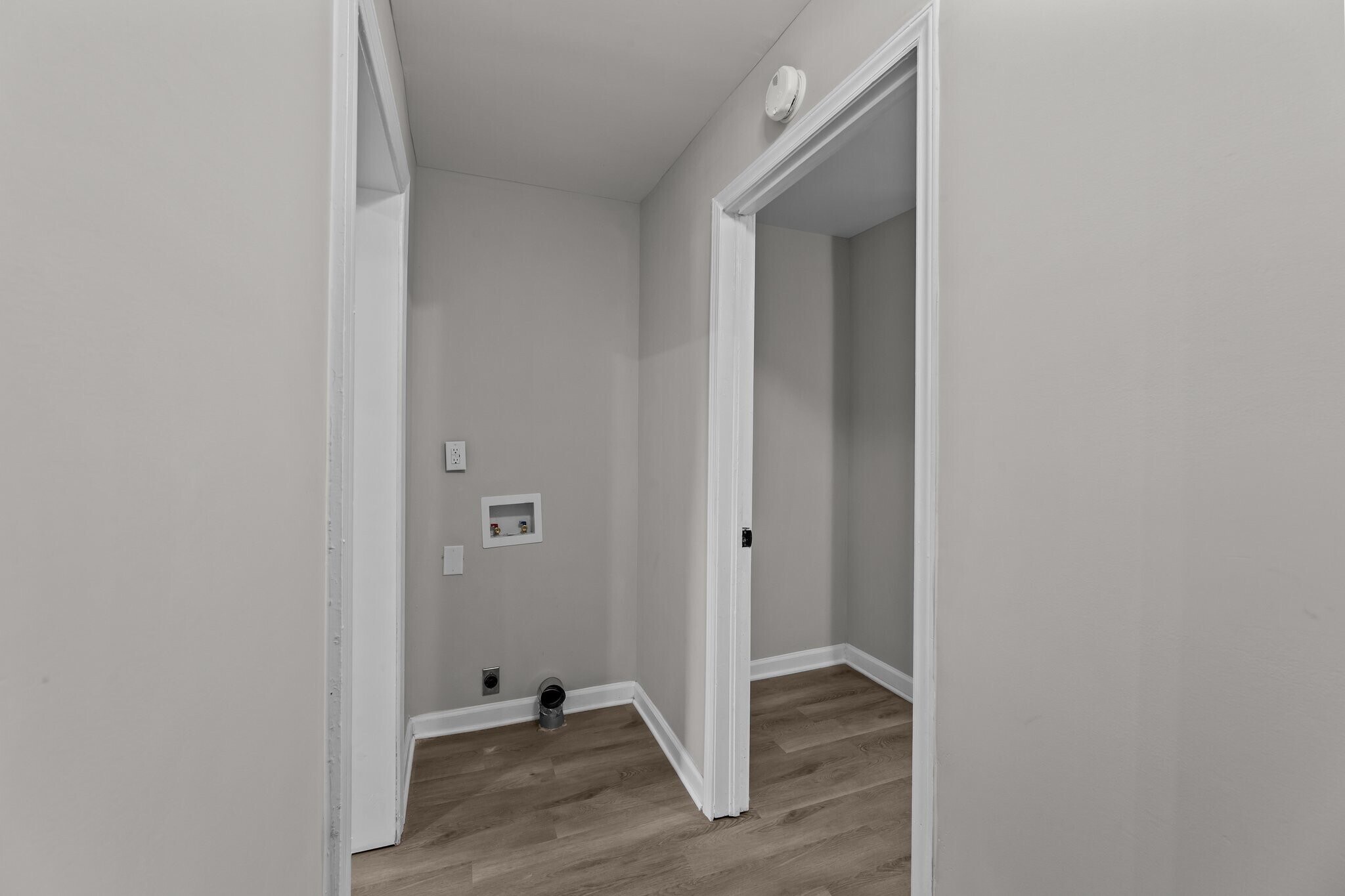 Building Photo - 1424 Springbrook Dr