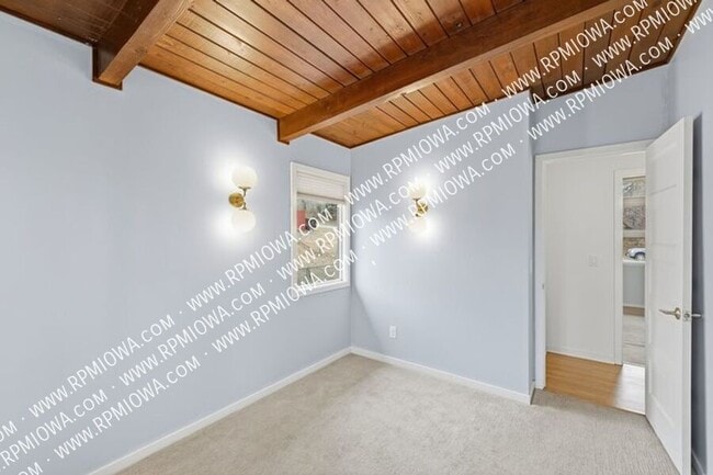 Building Photo - 3135 SW 23rd St